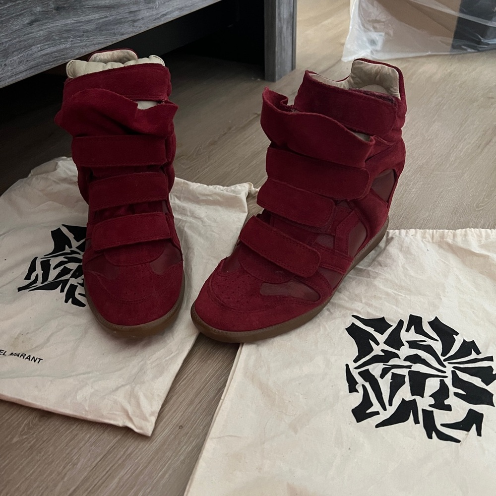 Women’s burgundy Isabel Marrants Sneaker